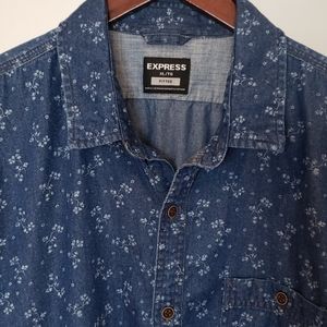 🔥3/$45 or 5/$60🔥  EXPRESS Fitted Floral Print Denim Shirt
